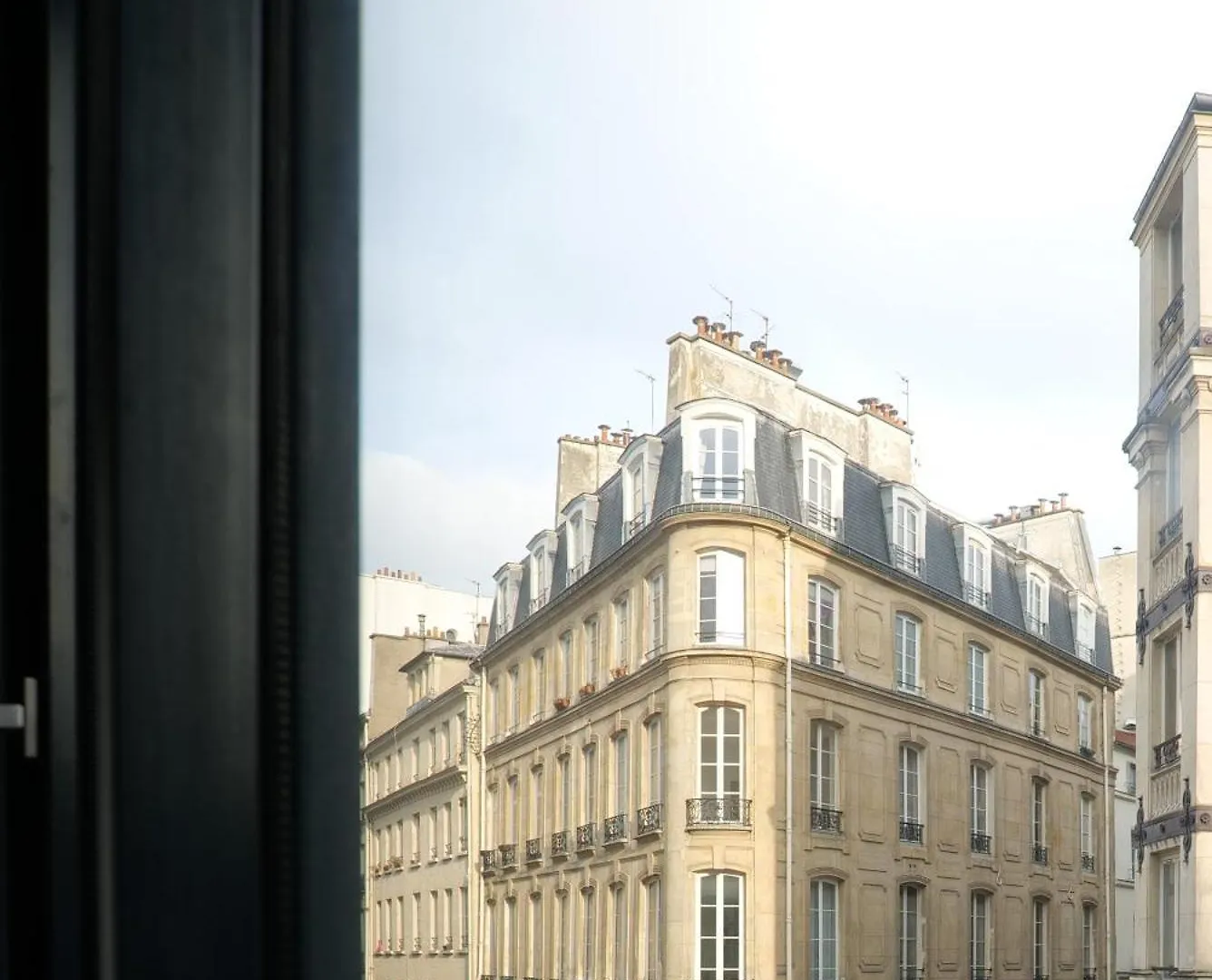 Beautiful Parisian Loft Style In The Heart Of Paris Apartment France